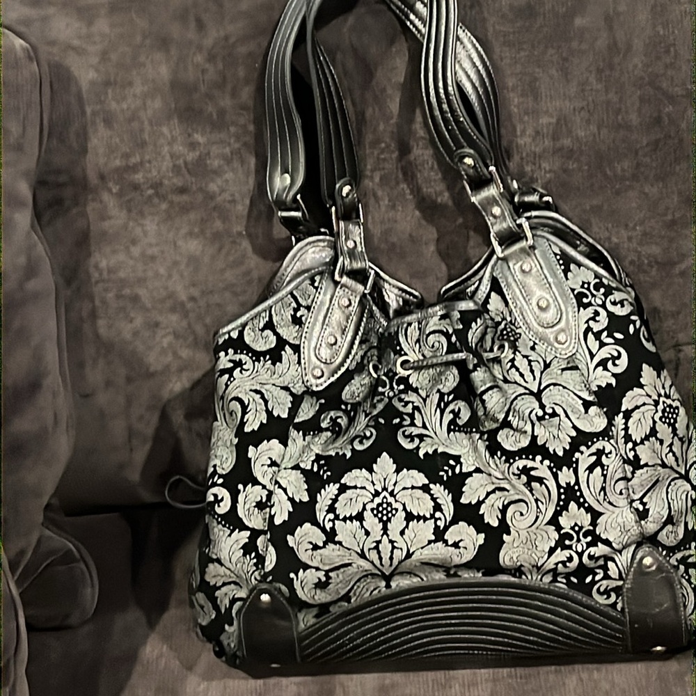 Sharif New Shoulder Gray & Black with Silver tone Hardware. Beautiful details. - Picture 12 of 16
